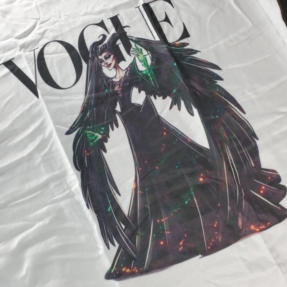 Vogue Disney Villain Maleficent White Short Sleeve - Picture 4 of 13